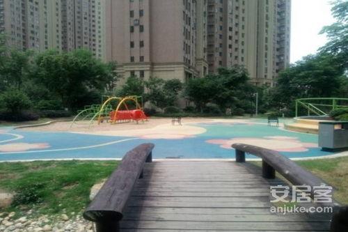 武汉橡树湾吃瓜事件视频,邻里纠纷引发网络热议