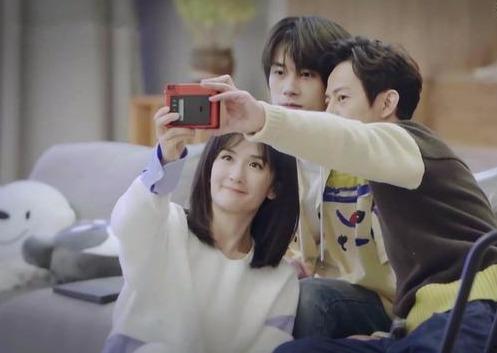 偶像激动吃瓜视频,激动瞬间引网友热议