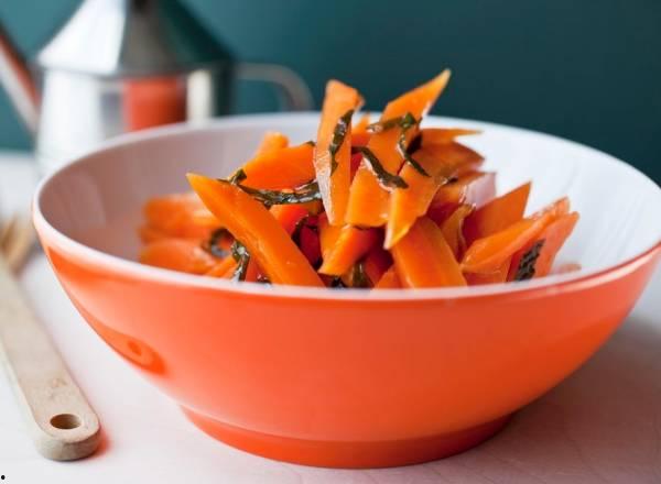 喝酒吃酸瓜视频素材高清,高清视频揭秘喝酒吃酸瓜的神奇效果