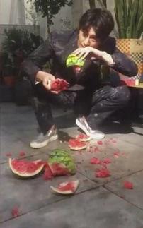 偃师万达吃瓜事件视频,一场引发热议的网络风波