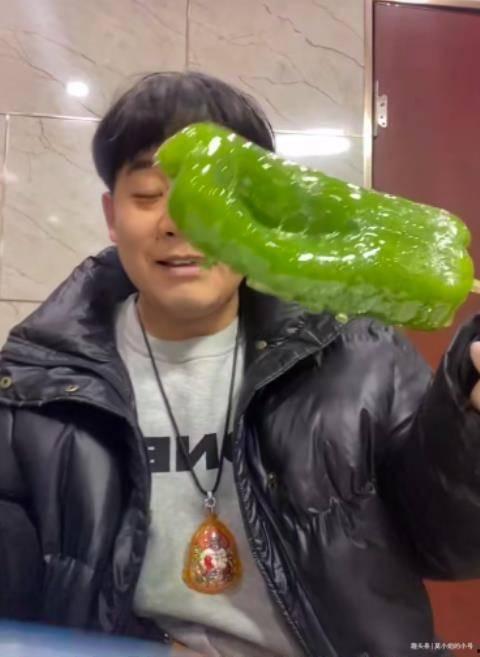 盐城吃瓜网红是谁呀视频,吃瓜达人走红网络背后的故事