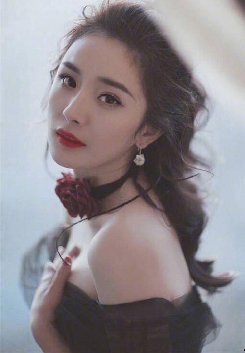 杨幂醉酒吃瓜劲爆图片视频,独家视频图片曝光