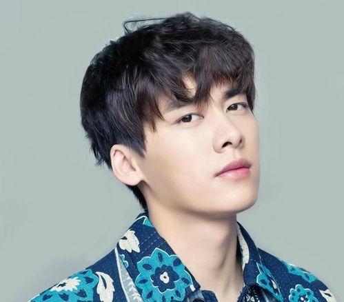 香港吃瓜李易峰图片视频,瓜王降临！